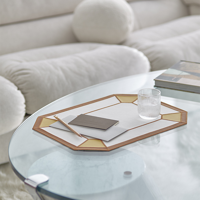 Midsentury_lt_august8973_0005_Midsentury_lt_august9081.jpg Midsentury_lt_august8973_0005_Midsentury_lt_august9081.jpg