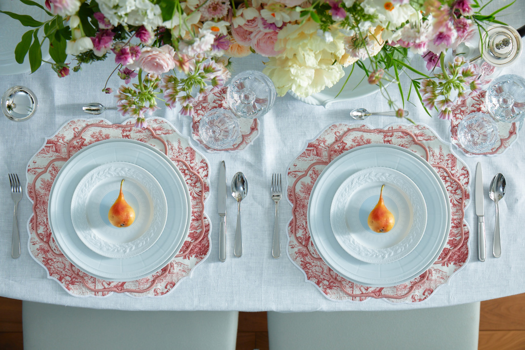 Buffet table setting photos and pictures in high resolution